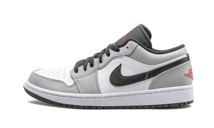 AIR JORDAN 1 LOW "Light Smoke Grey"